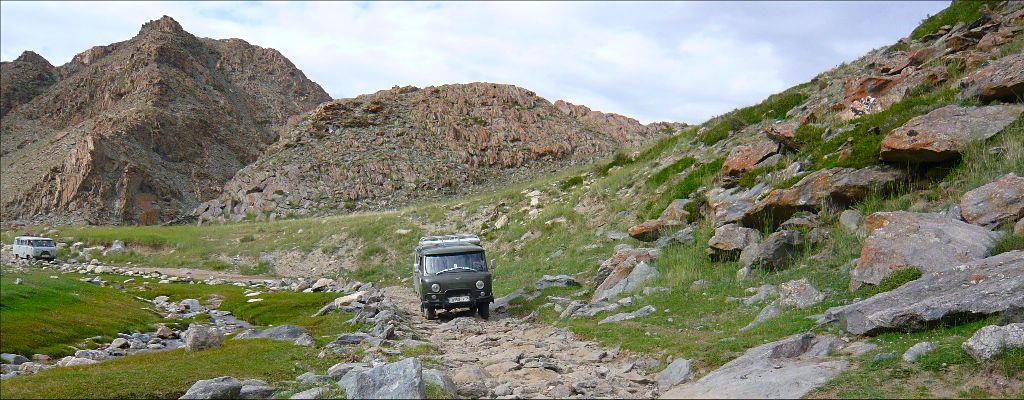 Crossing the Alta mountains with 4x4 minibus